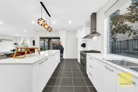 Property photo of 3 Edmonton Avenue Truganina VIC 3029