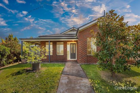 Property photo of 5 Sandalwood Drive Pakenham VIC 3810