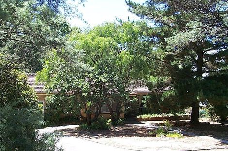 379 Lesmurdie Rd, Lesmurdie, WA 6076