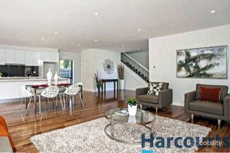 Property photo of 2/5 Elpis Court Oak Park VIC 3046