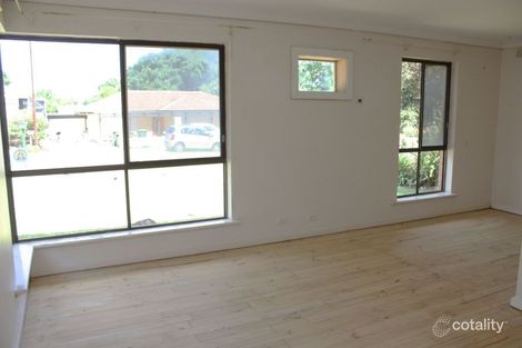 Property photo of 10 Green Avenue Hackham SA 5163