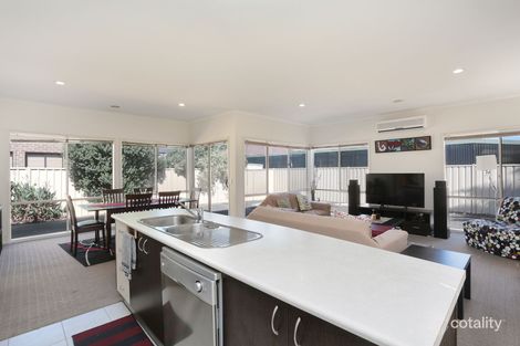 Property photo of 26 Studley Park Way Caroline Springs VIC 3023