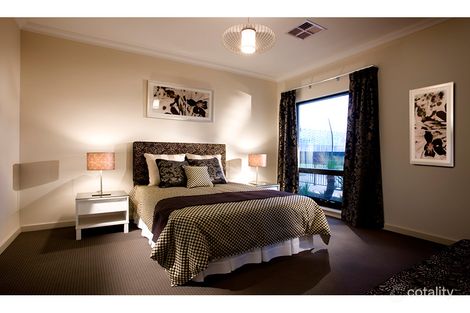 Property photo of 16 Harriet Circuit Regency Park SA 5010