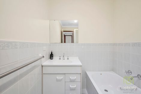Property photo of 13/11 Chipperfield Circuit Gordon ACT 2906