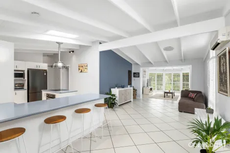 Property photo of 11 Wandoo Court Karana Downs QLD 4306