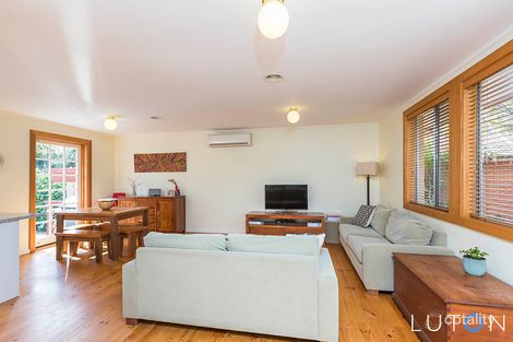 9 Hellyer St, Holder, ACT 2611