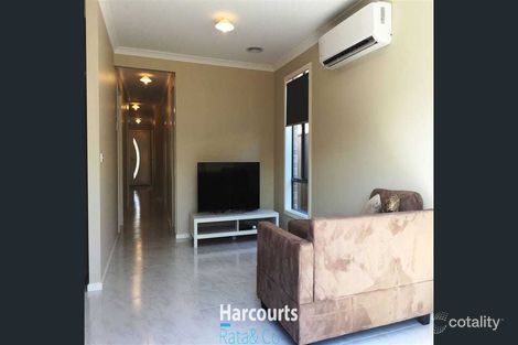 Property photo of 20 Crescendo Boulevard Wollert VIC 3750