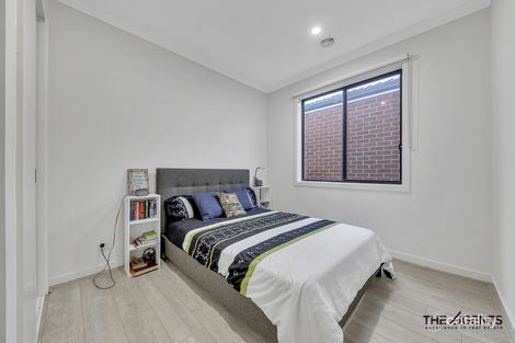 Property photo of 5 Virgo Walk Truganina VIC 3029