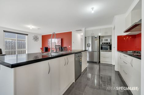 Property photo of 32 Myhaven Circuit Carrum Downs VIC 3201