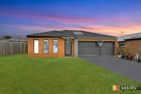 24 Hinkler Cres, Brookfield, VIC 3338
