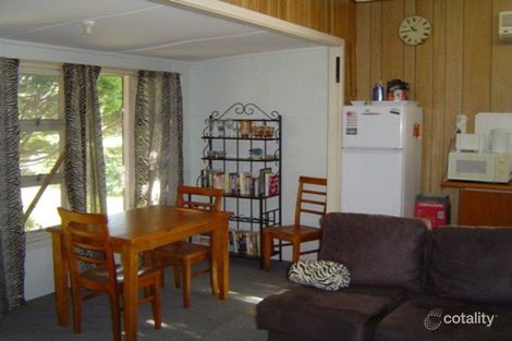 Property photo of 18 Tenth Avenue Budgewoi NSW 2262