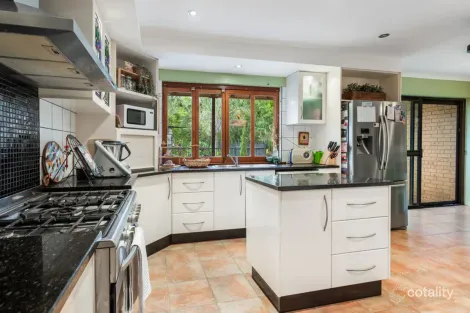 Property photo of 25 Brisbane Crescent Barellan Point QLD 4306