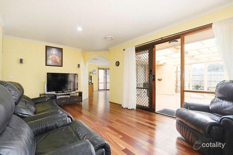 Property photo of 9 Gleneagles Drive Endeavour Hills VIC 3802