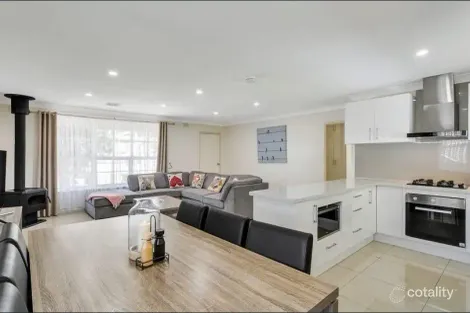 Property photo of 11 Pringle Avenue Surrey Downs SA 5126