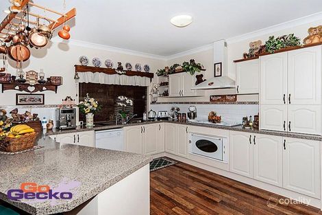 Property photo of 16 Stark Drive Vale View QLD 4352