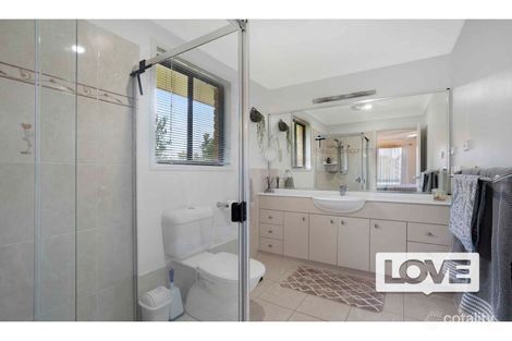 16 Forbes Cres, Heddon Greta, NSW 2321