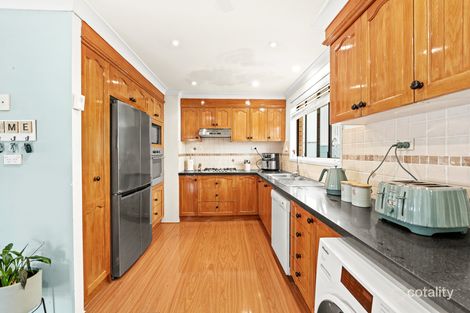 Property photo of 4 Maylie Close Ambarvale NSW 2560