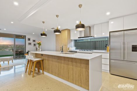 9 Longford Rd, Beaconsfield, WA 6162