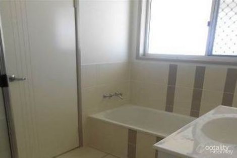 Property photo of 16 Tippett Crescent Gracemere QLD 4702