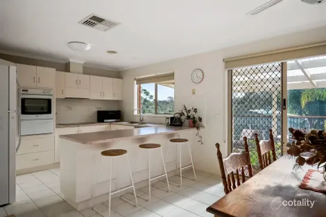 Property photo of 6 Proud Terrace Flora Hill VIC 3550
