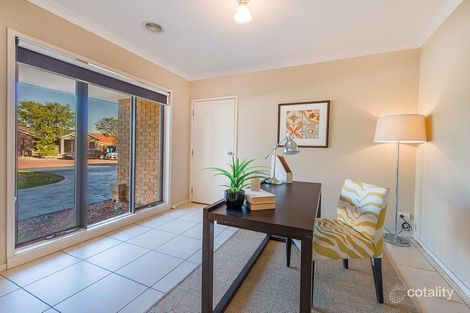 Property photo of 18 Fanfare Close Berwick VIC 3806