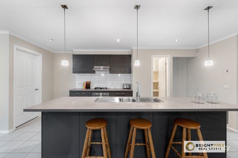 Property photo of 18 Forest Oak Court Cranbourne VIC 3977