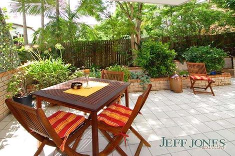 Property photo of 3/11 Baragoola Street Coorparoo QLD 4151