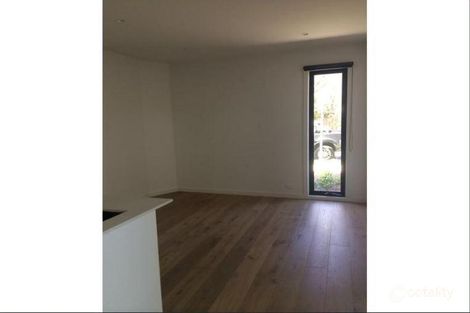 Property photo of 8 Railway Crescent Bentleigh VIC 3204