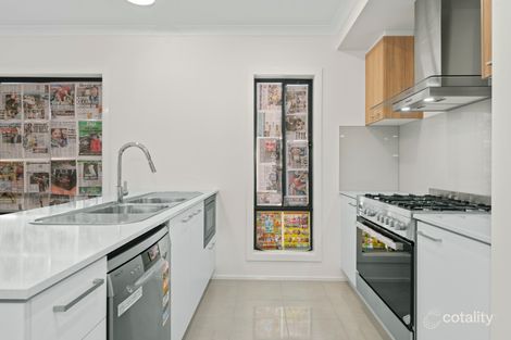 Property photo of 5 Barkers Crescent Mickleham VIC 3064