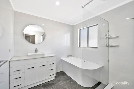 Property photo of 1 King Drive Wannanup WA 6210