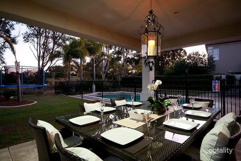 Property photo of 3188 Riverleigh Drive Hope Island QLD 4212