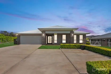 Property photo of 11 Diana Drive Spring Flat NSW 2850