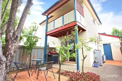 2/20 Livingstone St, Yeerongpilly, QLD 4105