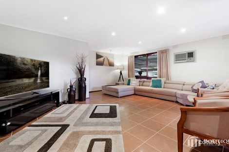 Property photo of 13 McKenry Place Dandenong North VIC 3175