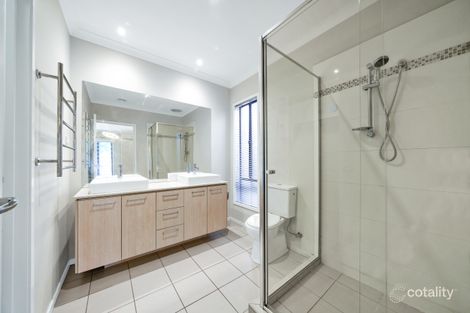 Property photo of 35 Abrus Circuit Cranbourne North VIC 3977