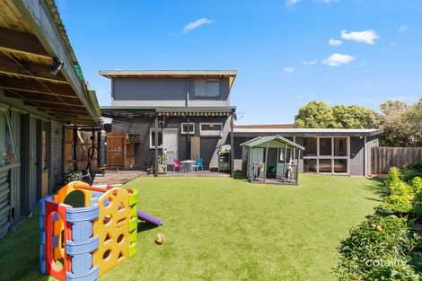 Property photo of 6 Corowa Place Frankston VIC 3199
