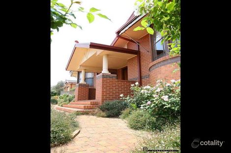 Property photo of 16 Carolyn Jackson Drive Jerrabomberra NSW 2619