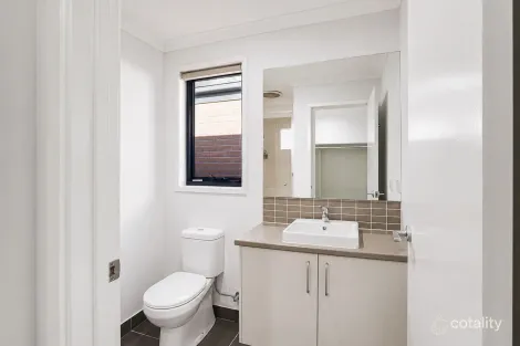 Property photo of 16 Edson Road Mickleham VIC 3064