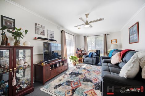 Property photo of 13 Bourke Road Cranbourne VIC 3977