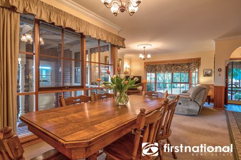 Property photo of 21 Edrington Park Drive Berwick VIC 3806