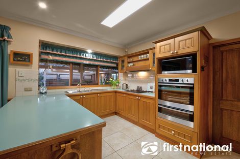 Property photo of 21 Edrington Park Drive Berwick VIC 3806