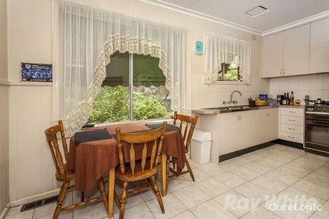 Property photo of 8 Dampier Grove Mitcham VIC 3132