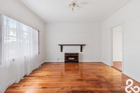 Property photo of 11 Hopetoun Crescent Coburg North VIC 3058