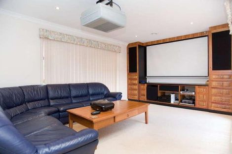 Property photo of 10 Bristol Mews Craigieburn VIC 3064