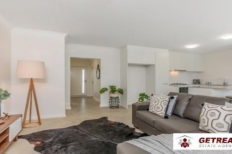 Property photo of 4/53 Banyard Avenue Kelmscott WA 6111