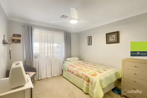 Property photo of 8 Parkside Place Goulburn NSW 2580