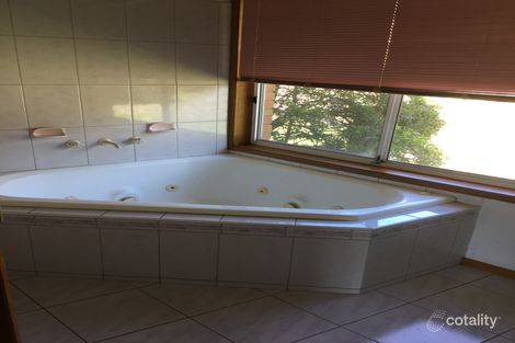 Property photo of 11 Natalie Court Hastings VIC 3915