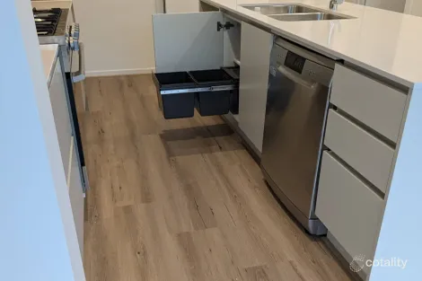 Property photo of 81B Shetland Street Endeavour Hills VIC 3802