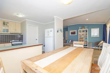 Property photo of 16 Thomas Street Leeman WA 6514
