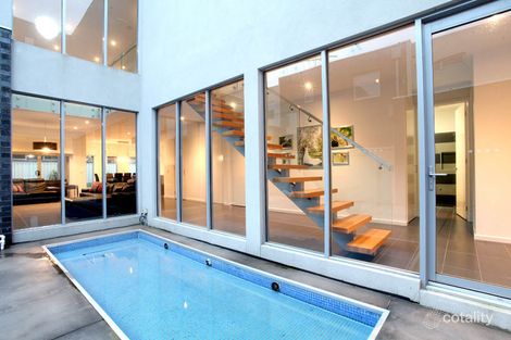 Property photo of 22 Lake Logan Way Caroline Springs VIC 3023